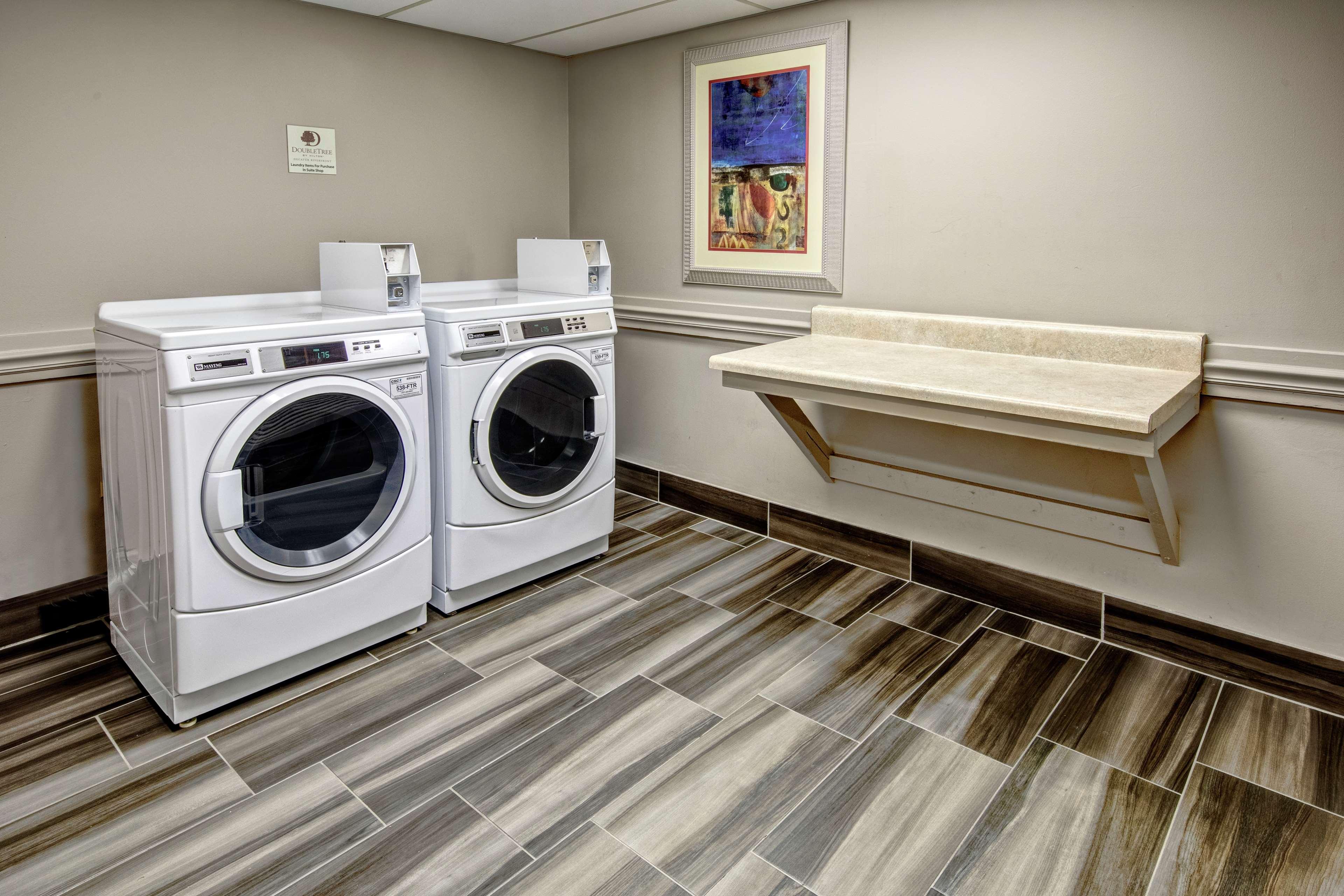 Doubletree By Hilton Decatur Riverfront Esterno foto