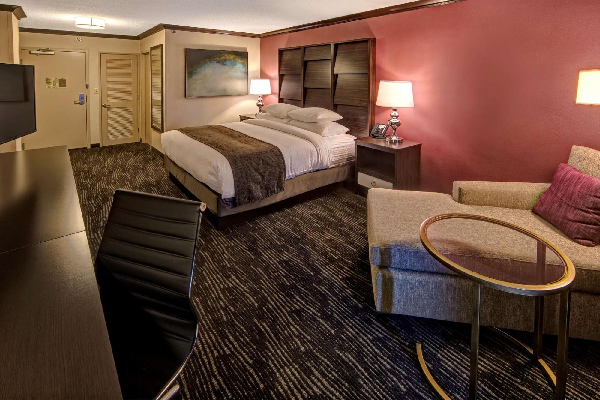 Doubletree By Hilton Decatur Riverfront Esterno foto