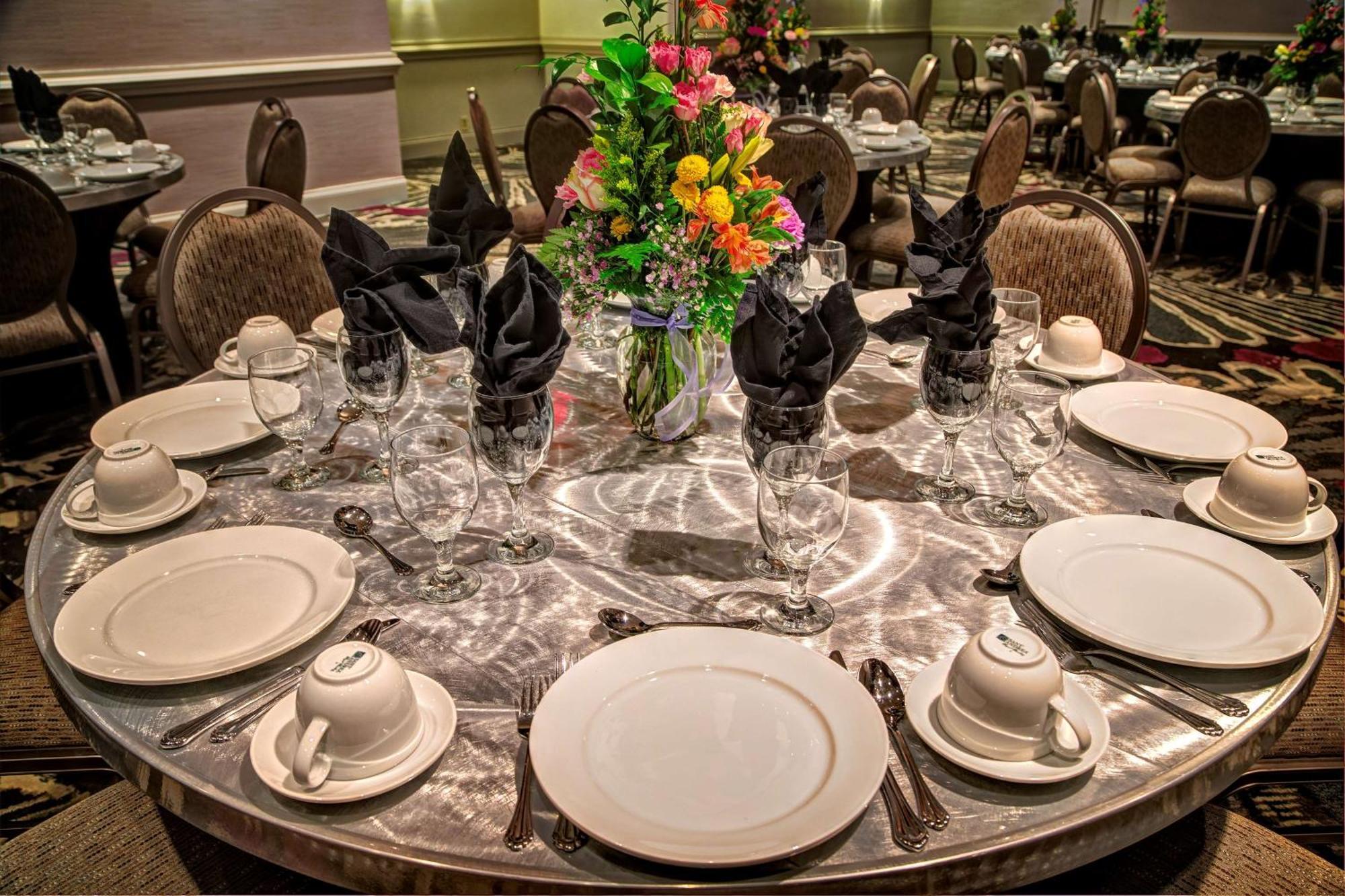 Doubletree By Hilton Decatur Riverfront Esterno foto